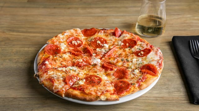 16" Hot Honey Pepperoni.